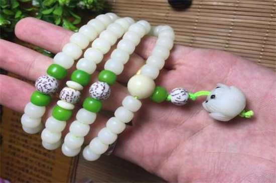 白玉菩提裂纹怎么处理